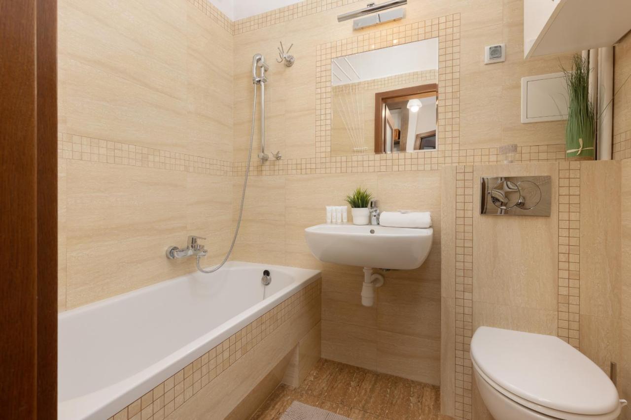 Metro Raclawicka Cozy Studio Apartment By Noclegi Renters Warsaw Luaran gambar